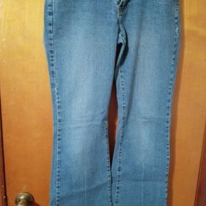 Women's Max Studio boot cut jeans Size 6